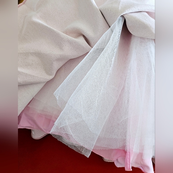 Ashley Lauren Metallic Brocade Pink Ball Gown - Size 8 - Picture 9 of 9